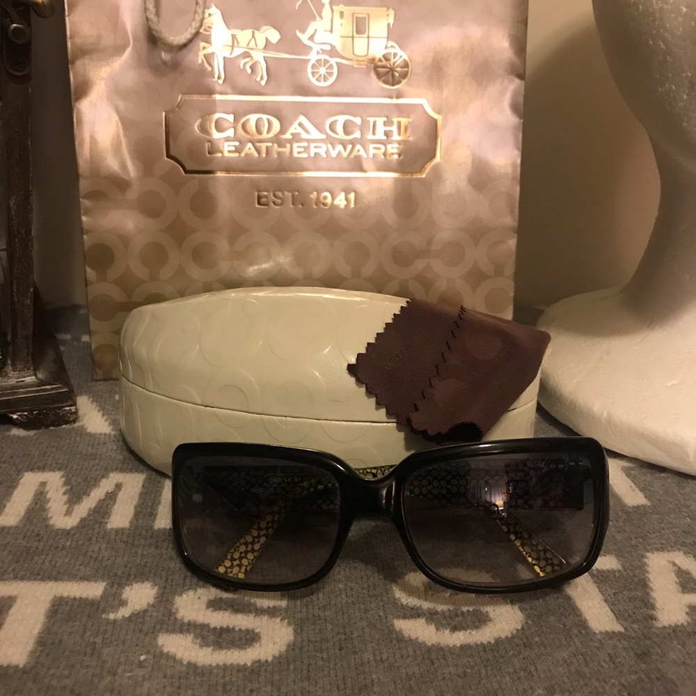 💯% Authentic Coach Black Sunglasses